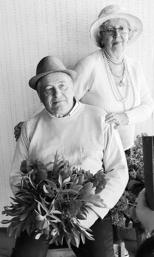 Сергей Ильич и Людмила Ивановна Манченко отпраздновали золотой юбилей супружеской жизни.