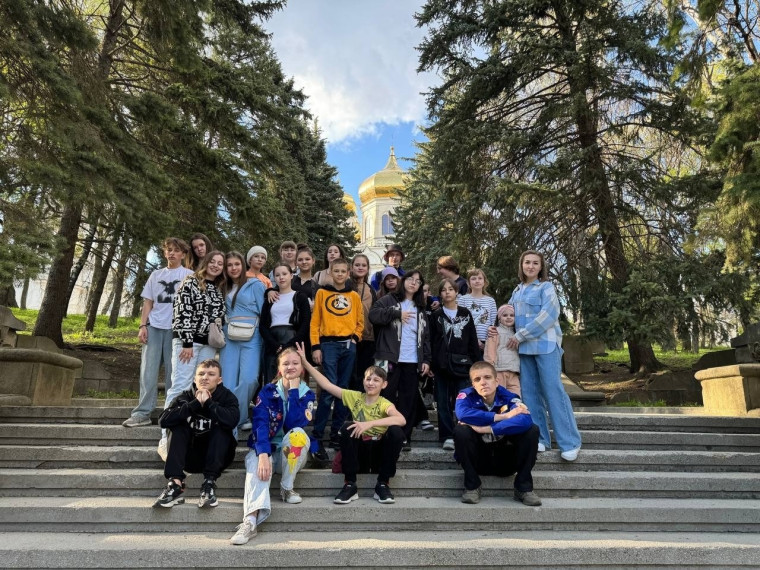 Юные жители Белгородского района передают солнечные приветы из разных уголков нашей большой страны.