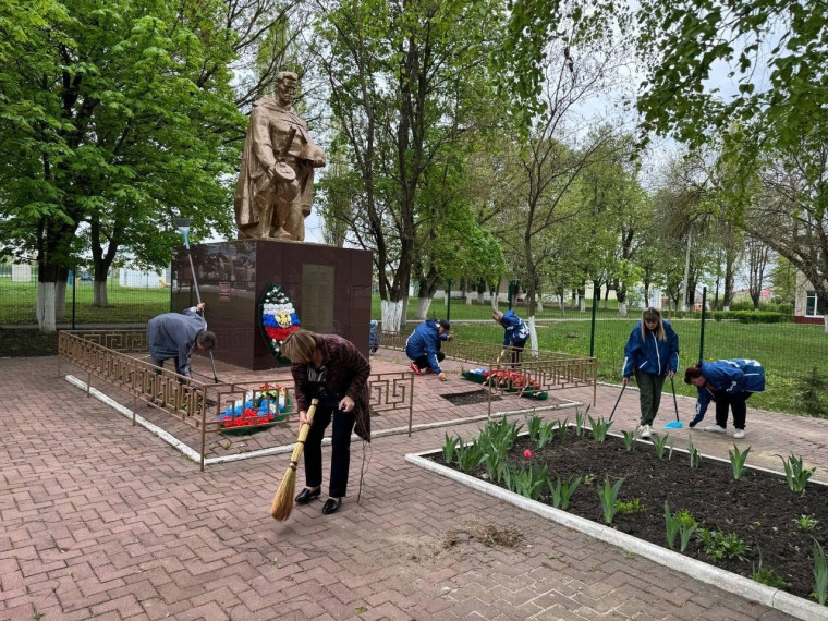 Волонтёры Белгородского района продолжают участвовать в акции «Субботник памяти».