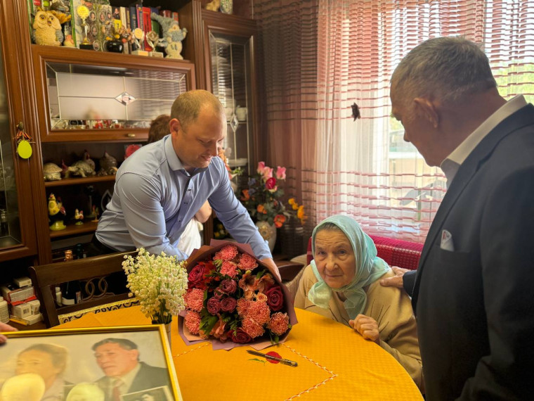 Павел Митрофанович и Александра Денисовна Сорока отмечают 70 лет совместной жизни.
