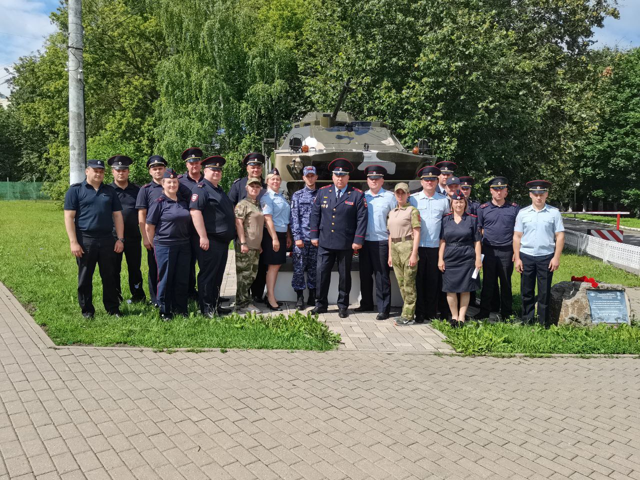Сотрудники ОМВД России по Белгородскому району почтили память, погибших при исполнении служебных обязанностей сотрудников органов внутренних дел.