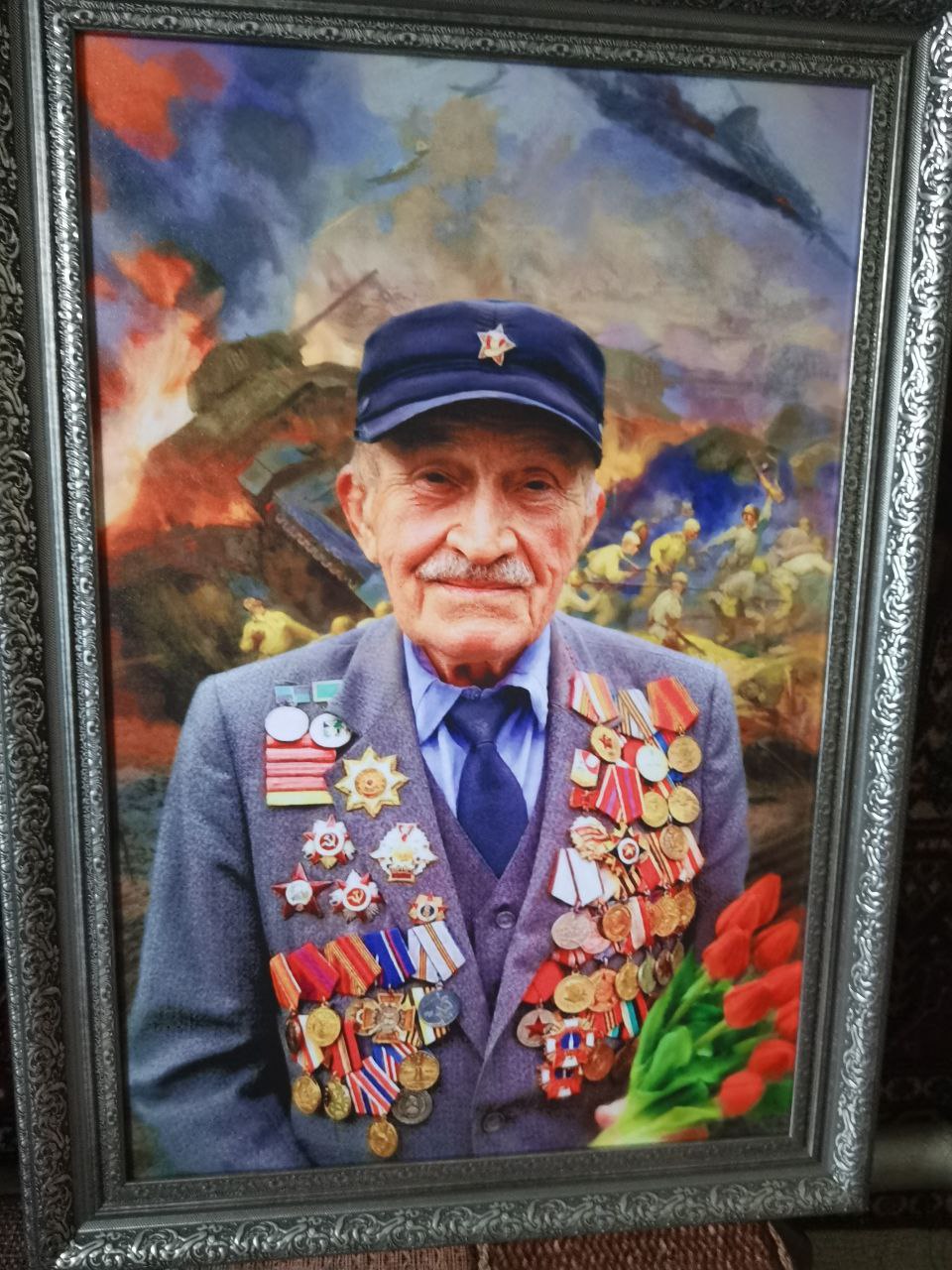 Сотрудники полиции и общественники поздравили ветерана Великой Отечественной войны и органов внутренних дел с 99-летием