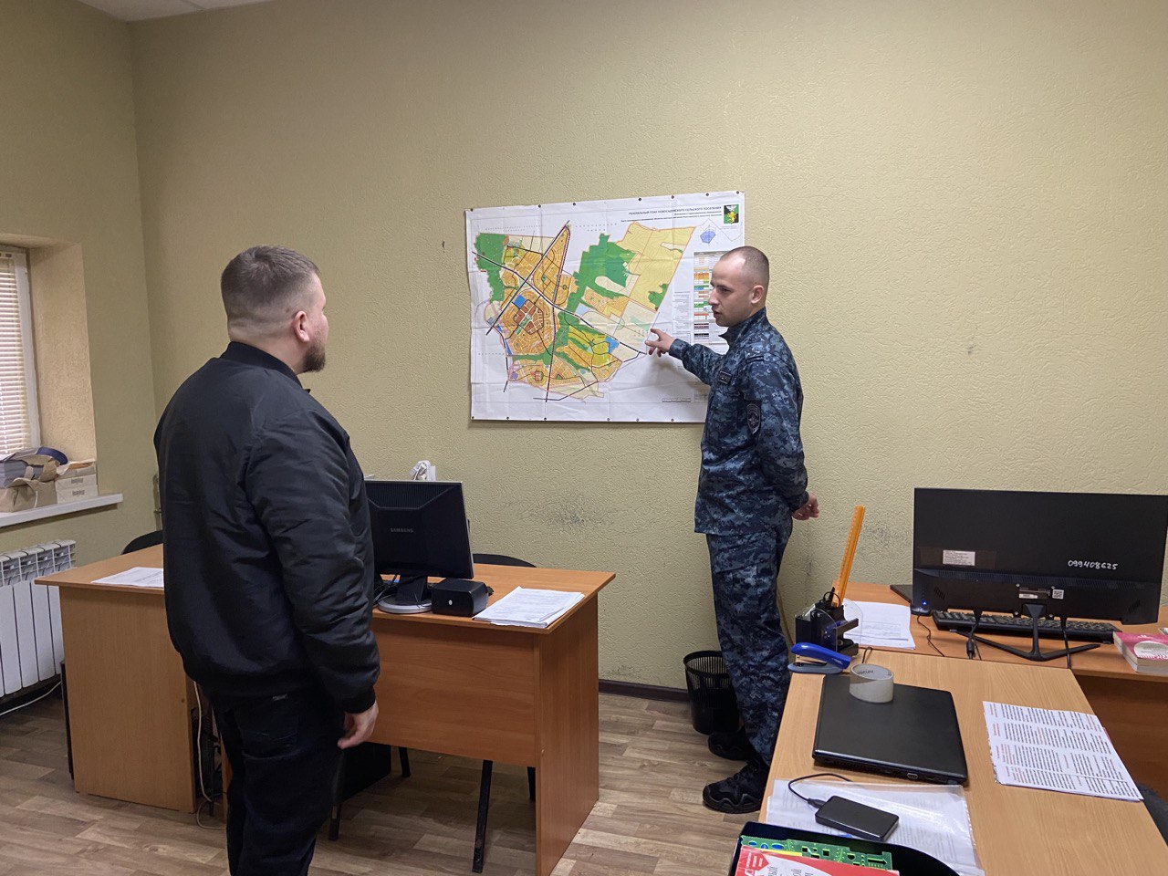 Член Общественного совета Иван Бородавкин посетил с проверкой участковый пункт полиции в селе Ближняя Игуменка.