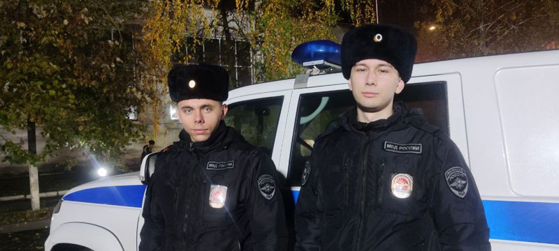 Полицейские вместе с поисковым отрядом спасли потерявшего сознание в безлюдной местности под Белгородом пенсионера.