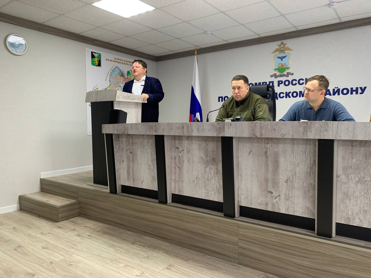 Сотрудники ОМВД России по Белгородскому району провели рабочую встречу с председателем избирательной комиссии муниципалитета.