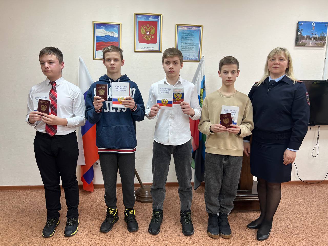 В преддверии Дня защитника Отечества  юные жители  района получили свои первые паспорта.