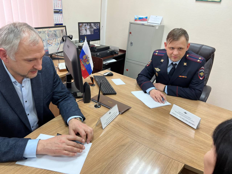 Заместитель председателя Общественного совета при ОМВД России по Белгородскому району принял участие в приеме граждан.