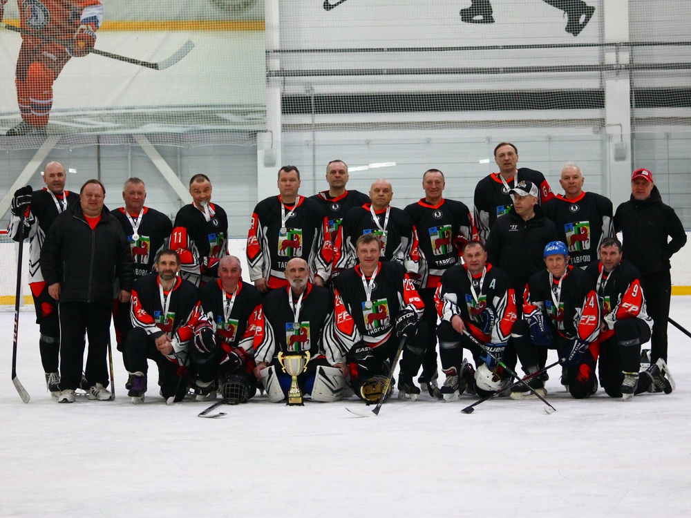 Команда «ЛХК – Таврово» завоевала почётное II место в региональном этапе XII Всероссийского фестиваля по хоккею среди любительских команд
