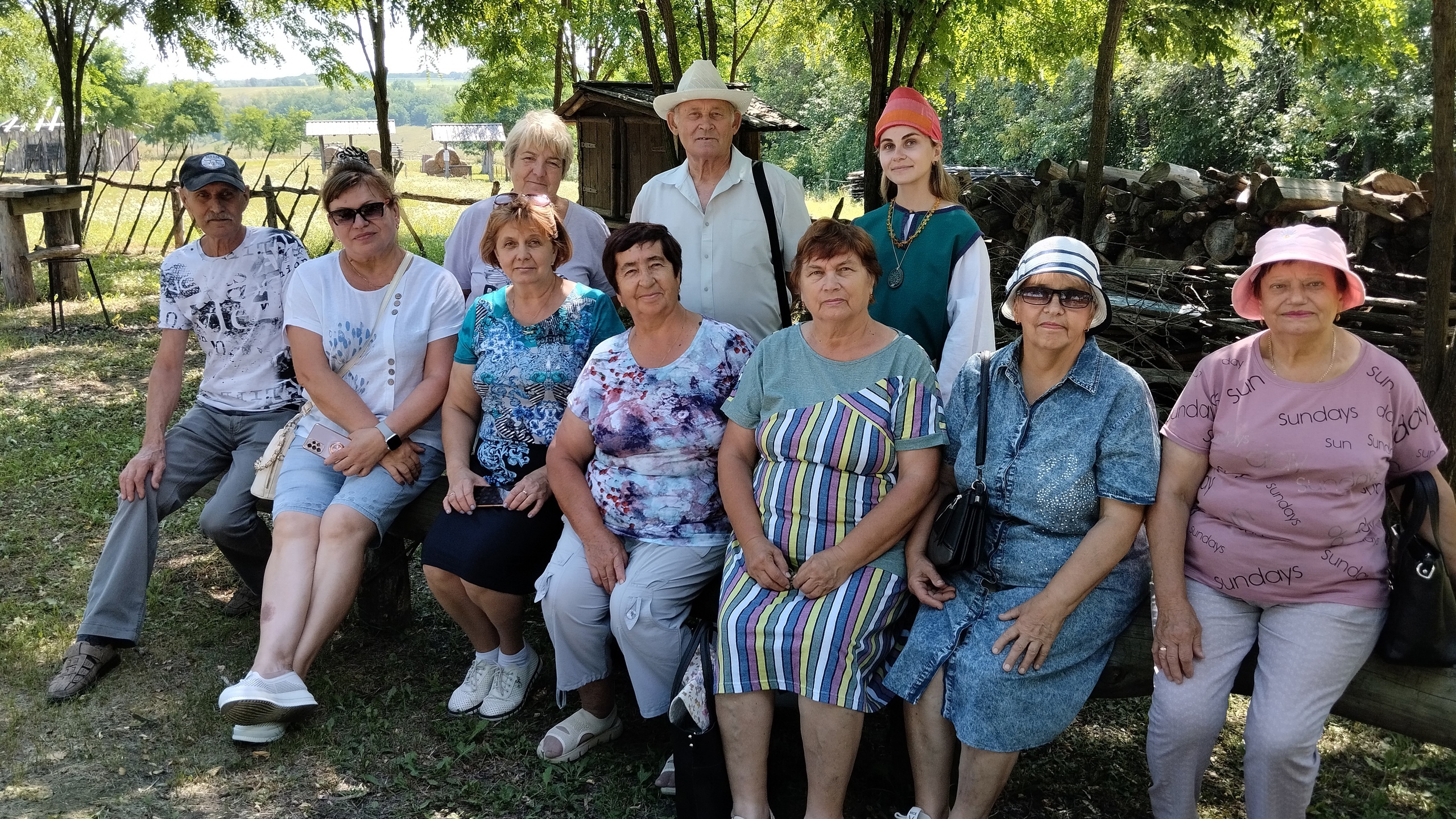 Пожилые жители нашего района посетили музей под открытым небом «Белгородская Черта».