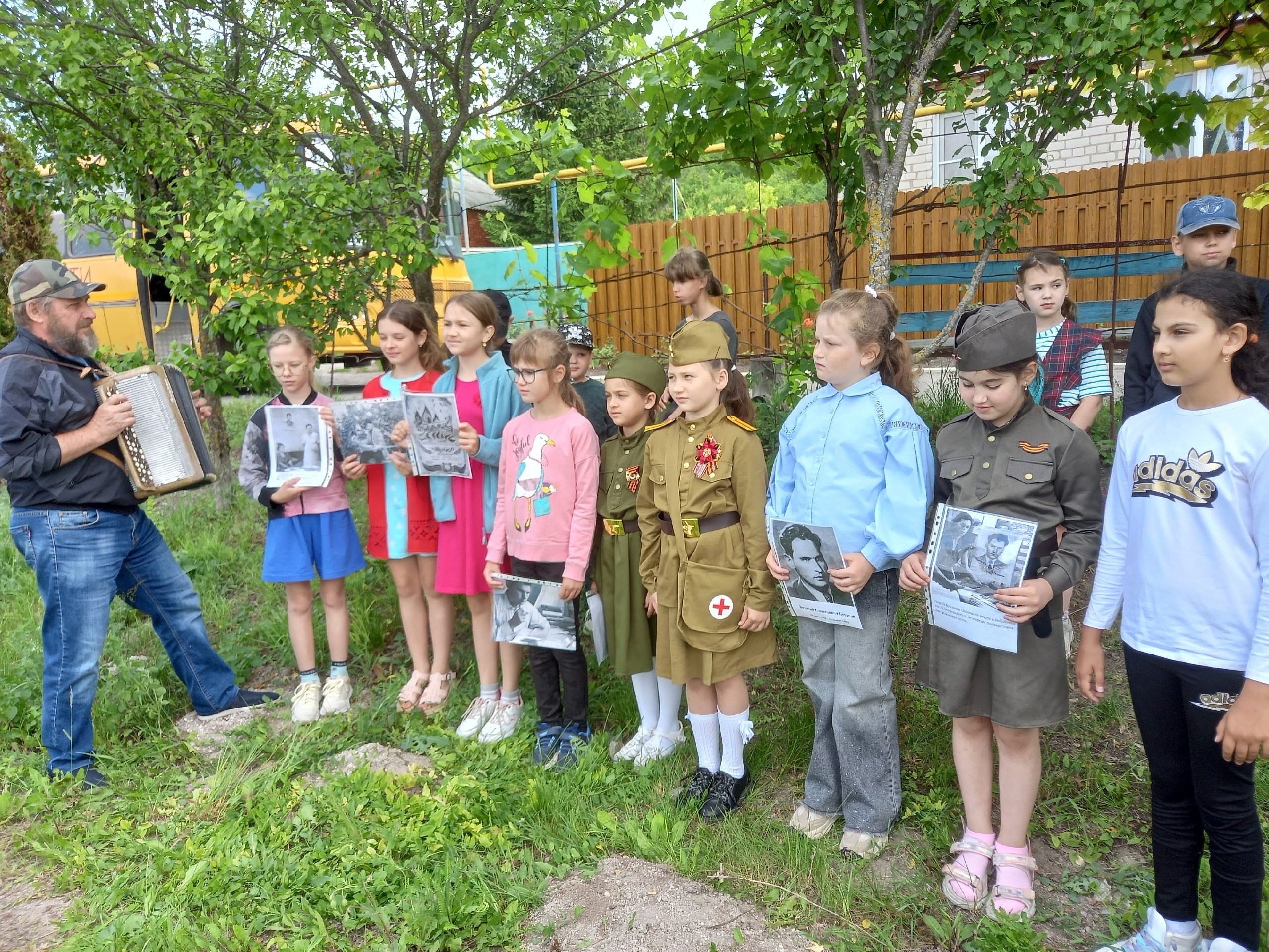 В Беловской библиотеке состоялось памятное мероприятие, посвящённое поэту Виталию Буханову..