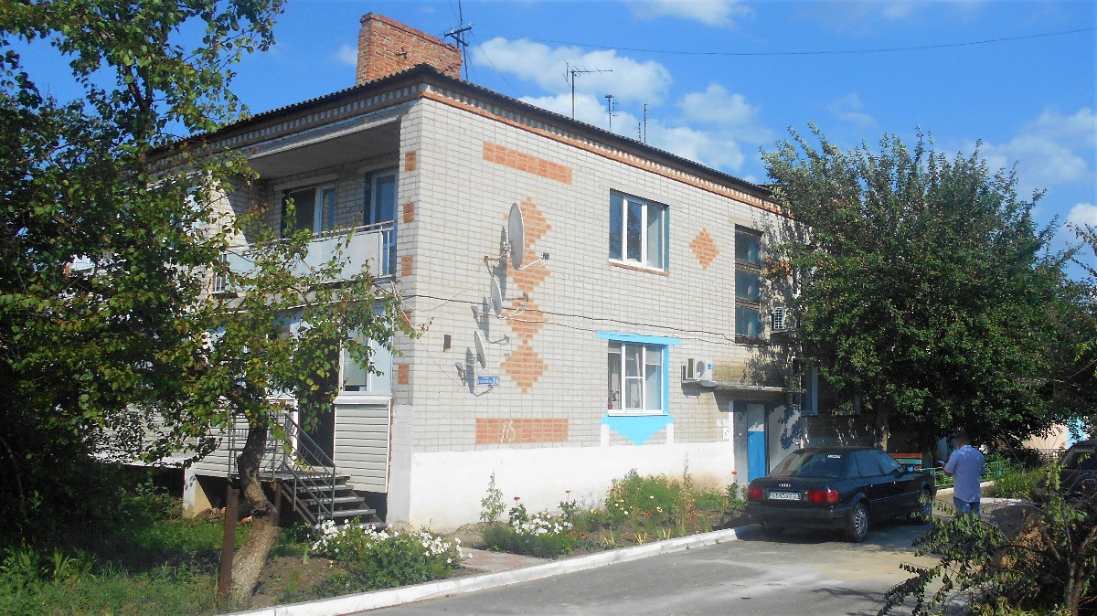 В селе Красный Октябрь капитально отремонтируют два многоквартирных дома.