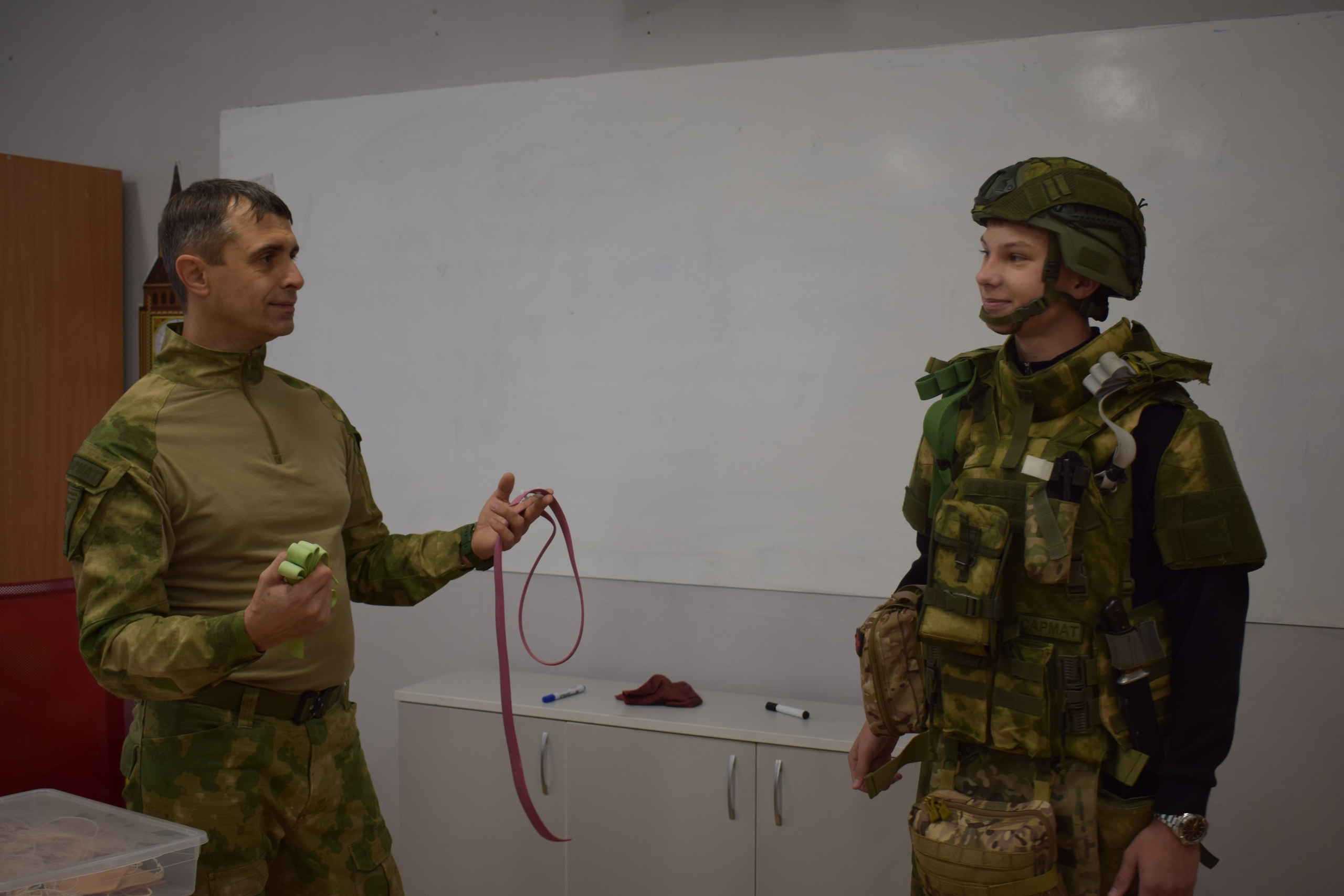 В Разуменской школе №3 прошли учения по оказанию первой медицинской помощи.