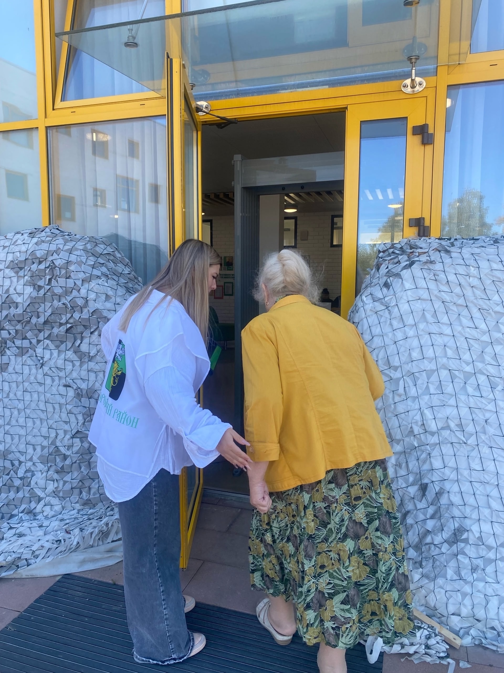 В единый день голосования на избирательных участках Белгородского района работают волонтёры.