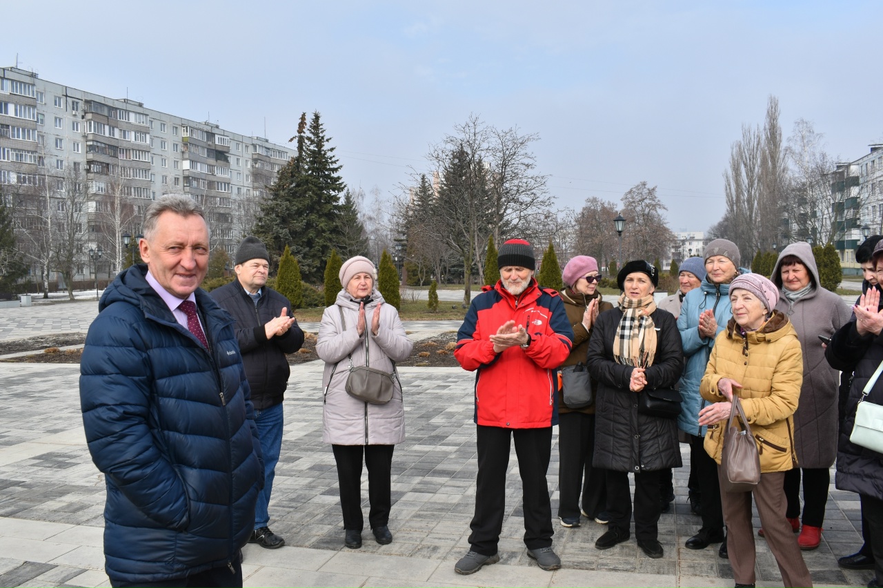 В рамках губернаторского проекта «К соседям в гости» жители Майского поселения совершили незабываемое путешествие в Старый Оскол.