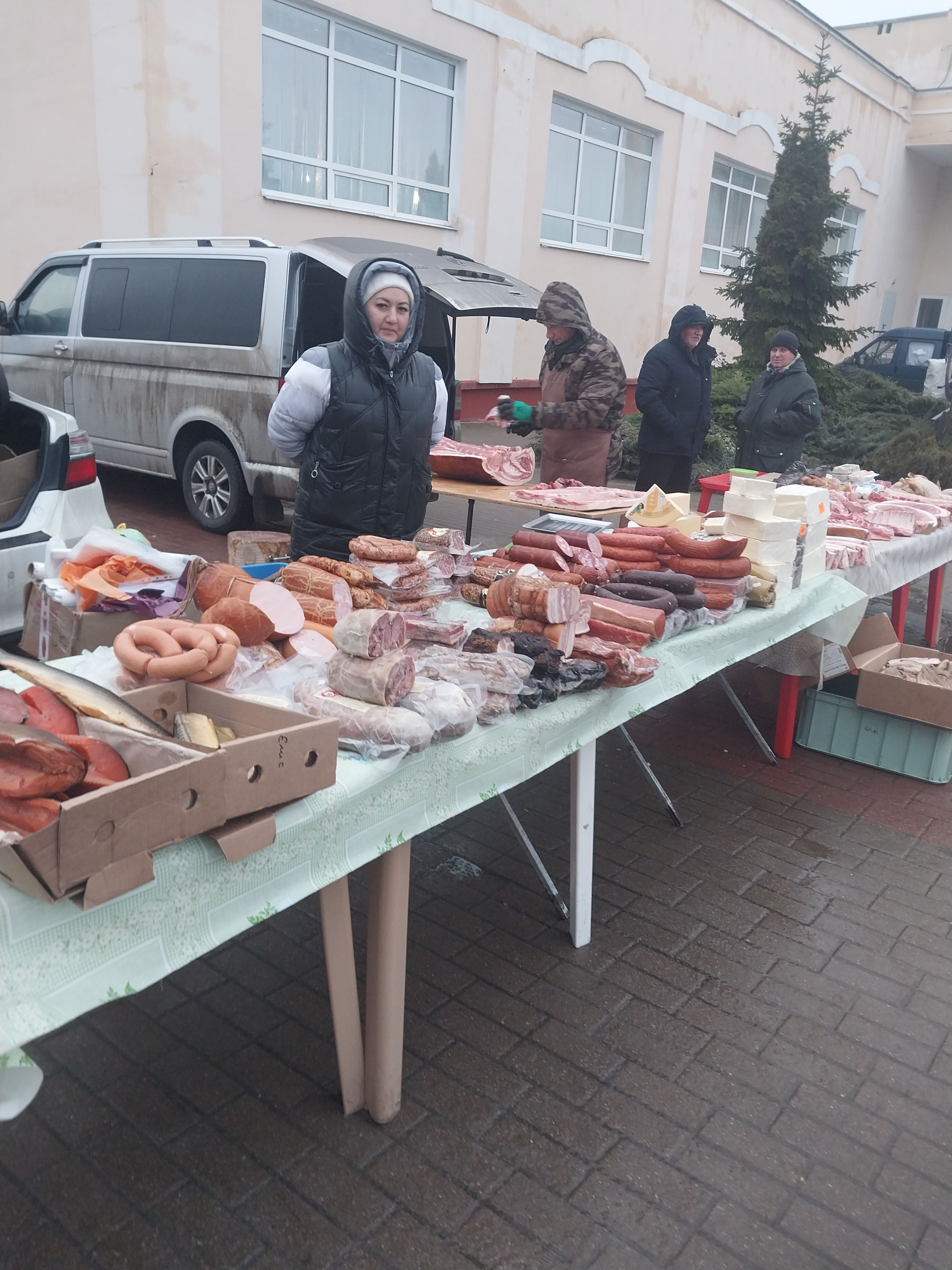 В поселениях Белгородского района продолжается проведение ярмарочных мероприятий.