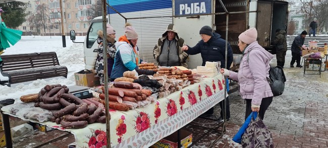 В Белгородском районе продолжаются традиционные продовольственные ярмарки.