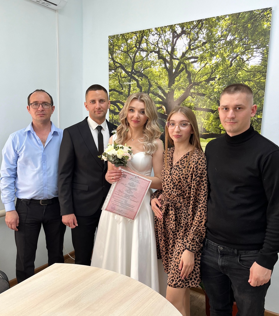 Вчера в Белгородском районе 7 пар зарегистрировали свой союз.