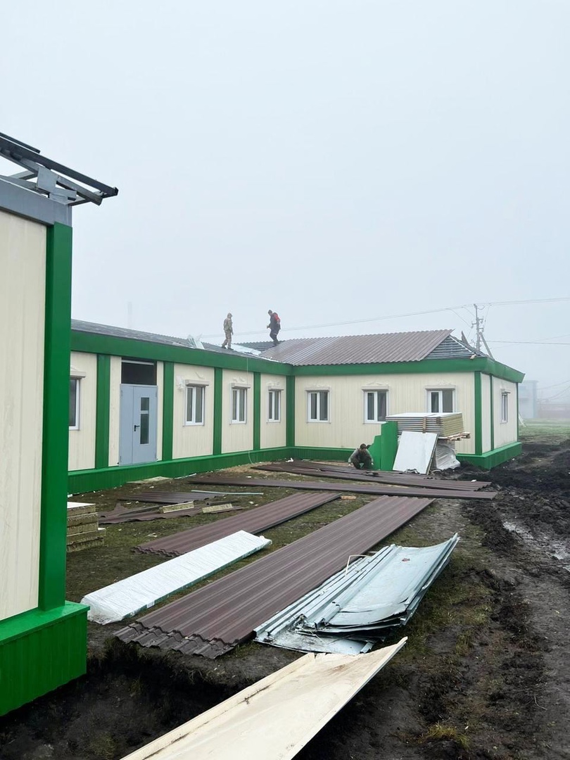В посёлке Новосадовый продолжается строительство амбулатории