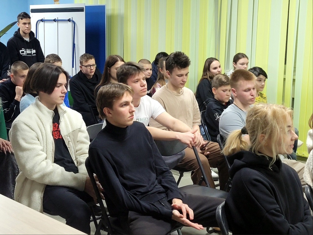 Клуб «На одной волне» помогает социализироваться в обществе подросткам Белгородского района.
