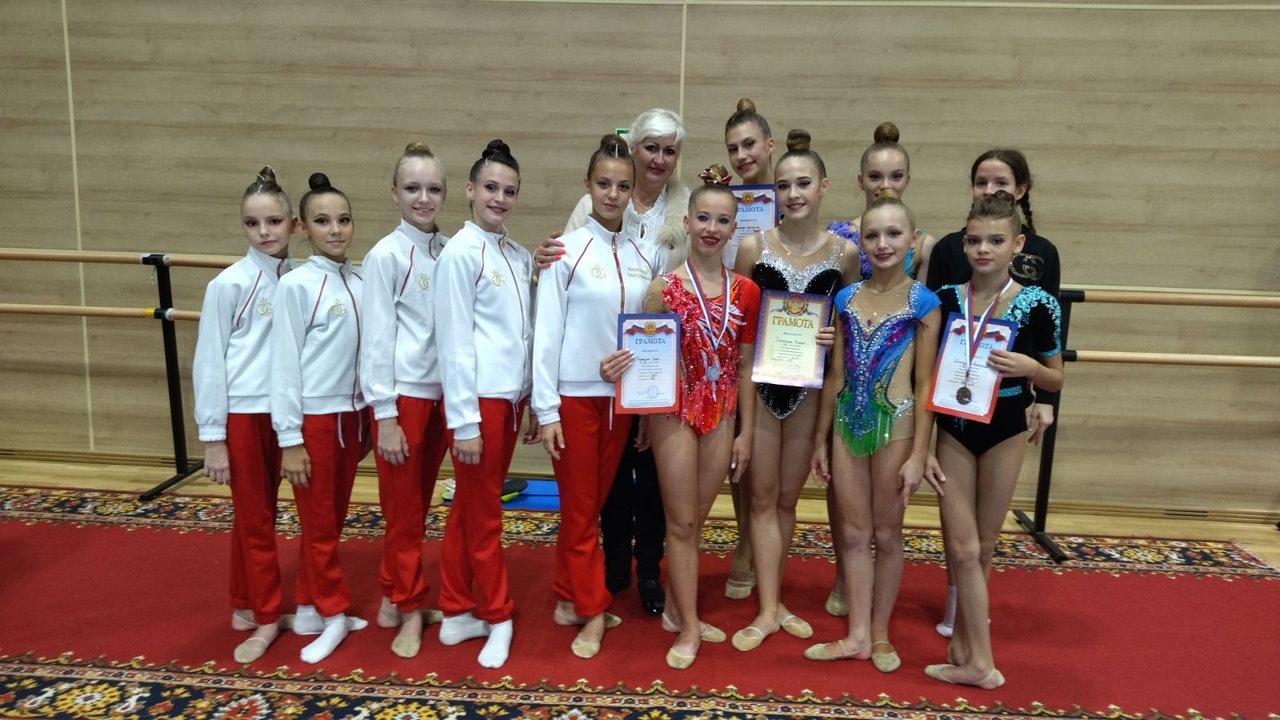 Гимнастки детско-юношеской спортивной школы пополнили копилку достижений муниципалитета тремя бронзовыми медалями.