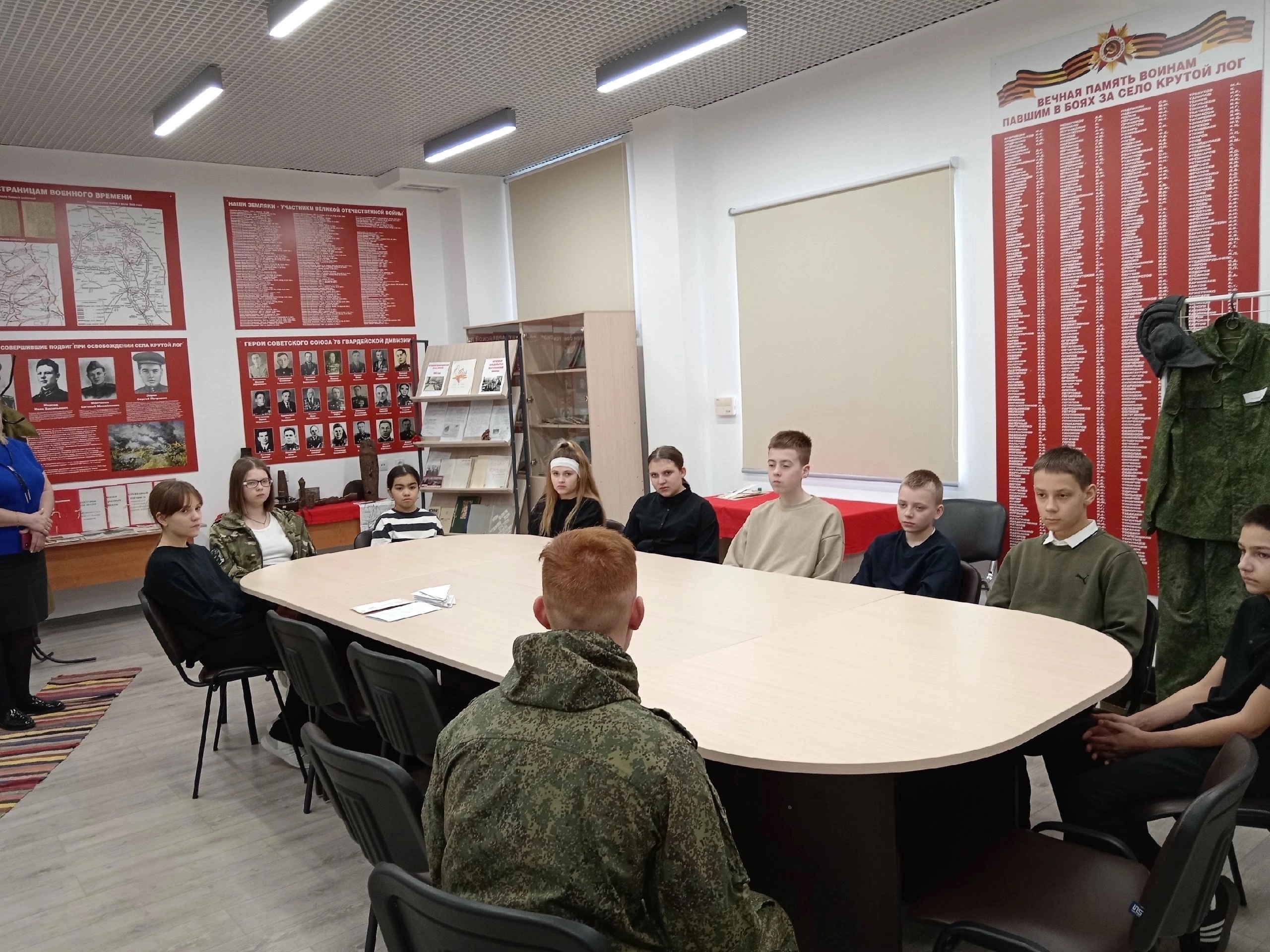 В рамках месячника оборонно-массовой работы в школах района проходят уроки мужества.