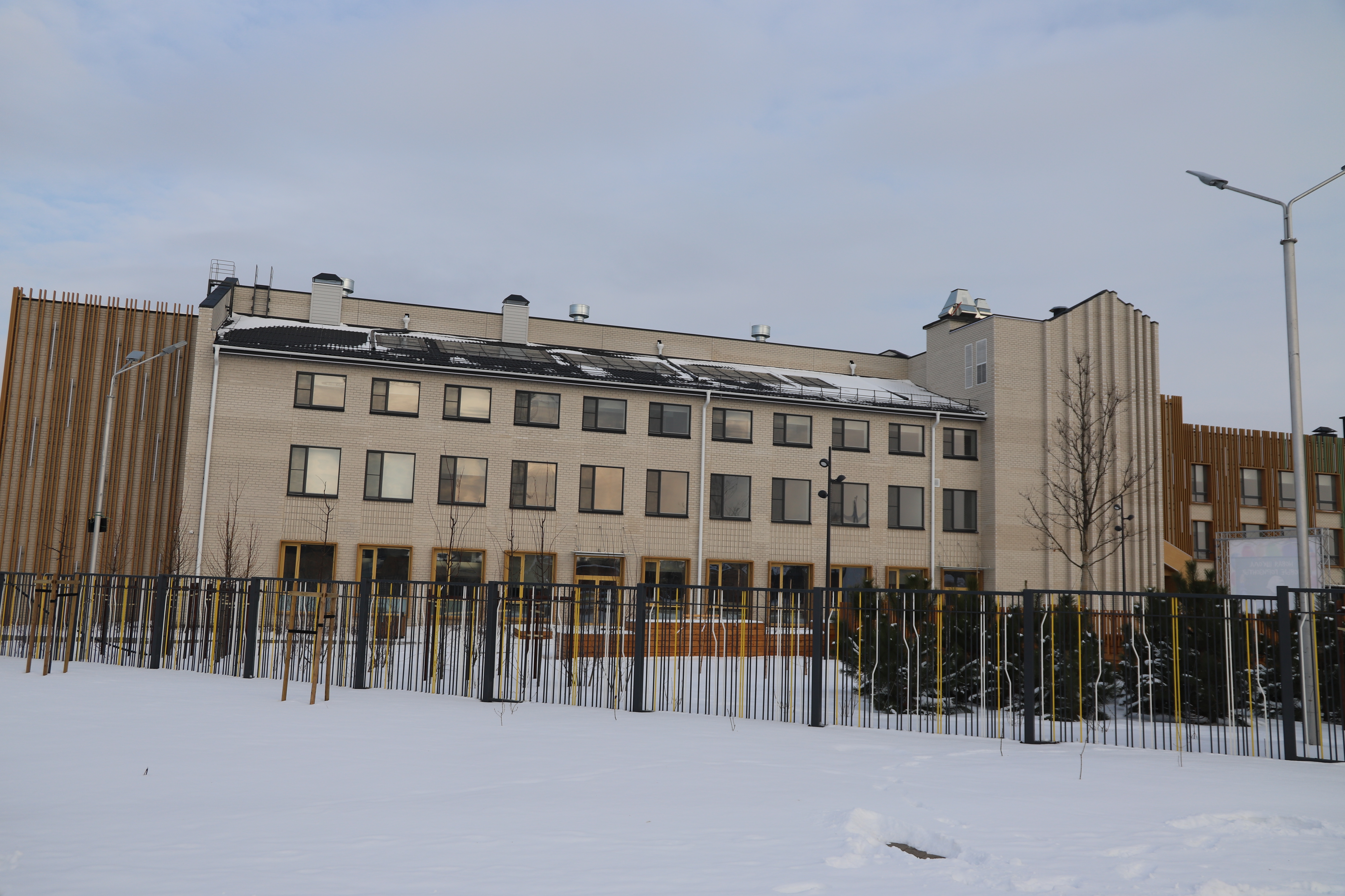 Две строящиеся школы в Белгородском районе подключили к системе энергоснабжения.