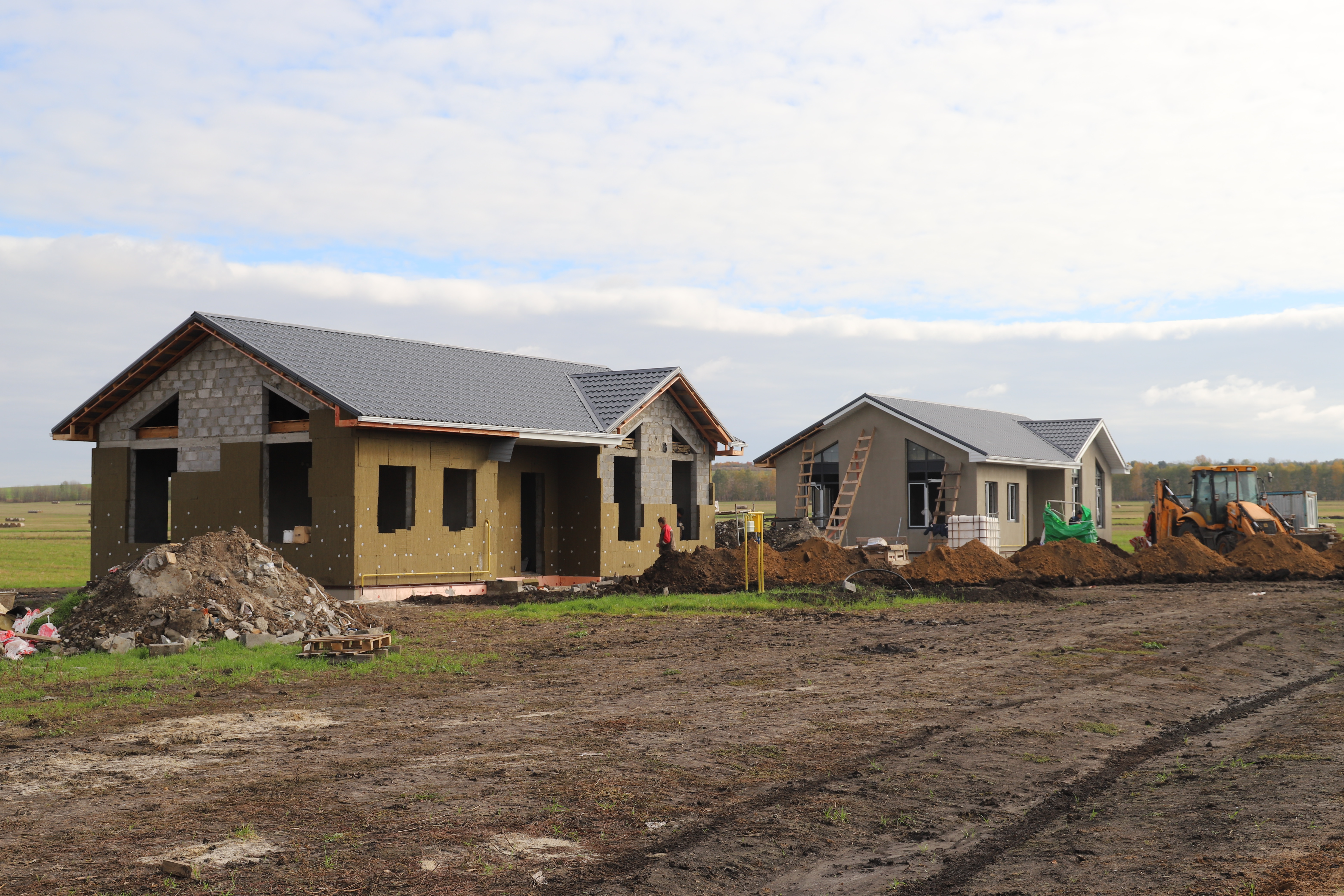В Белгородском районе продолжается строительство домов для многодетных семей