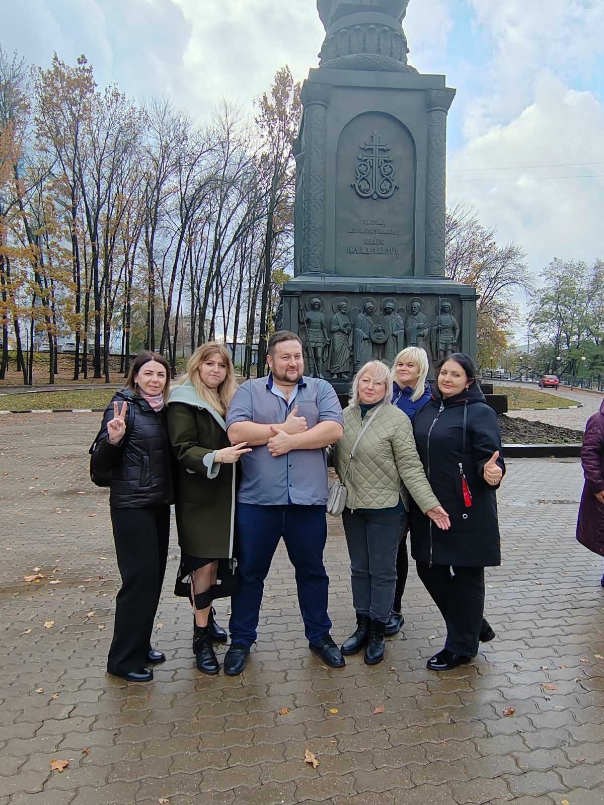 Обучающиеся «Вектора Успеха» встретились с учениками гимназии №60 имени 200-летия города Луганска.