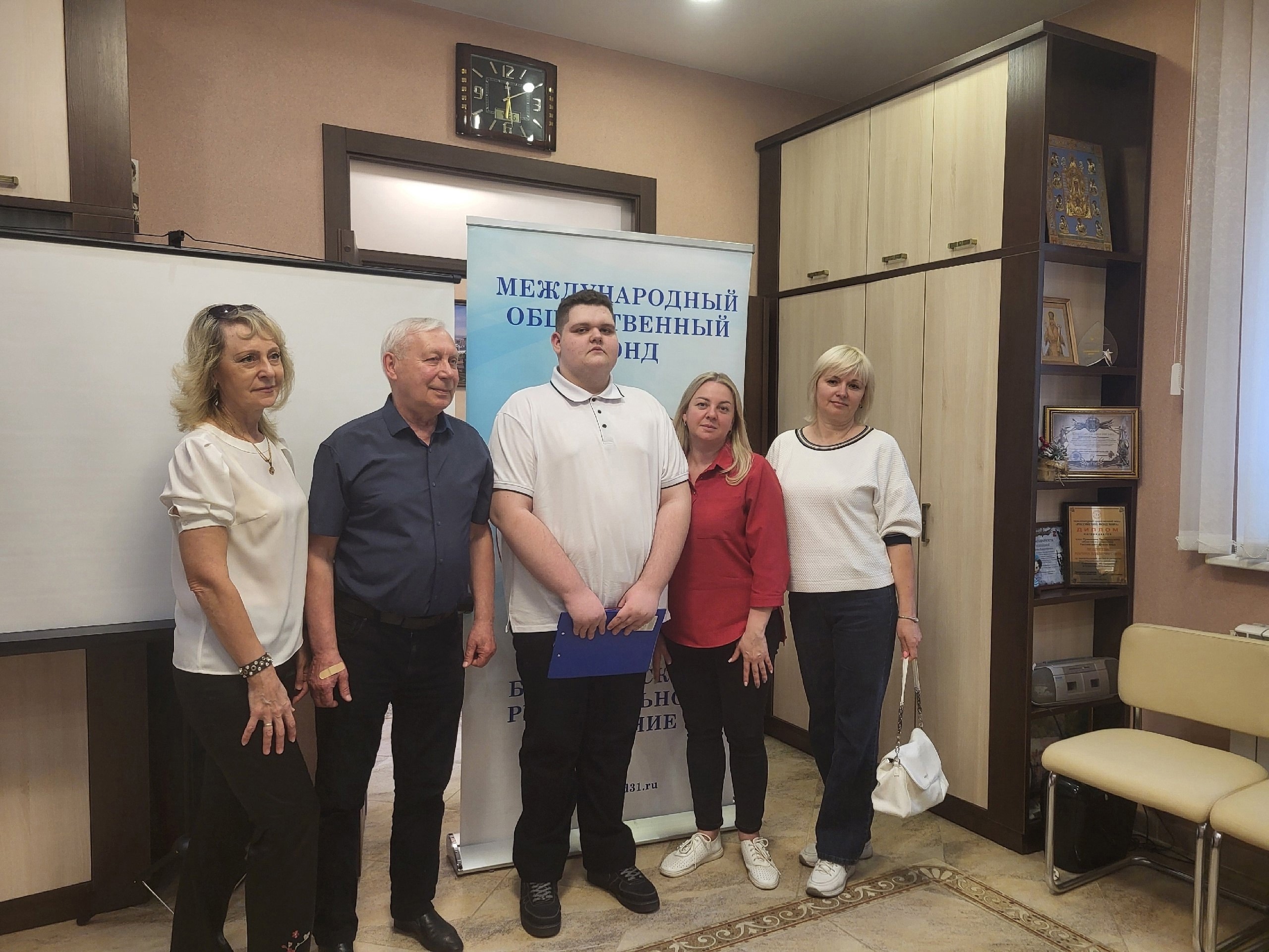 Арсений Упатов стал призёром регионального исследовательского конкурса-проекта «Не гаснет в нас Победы пламя».