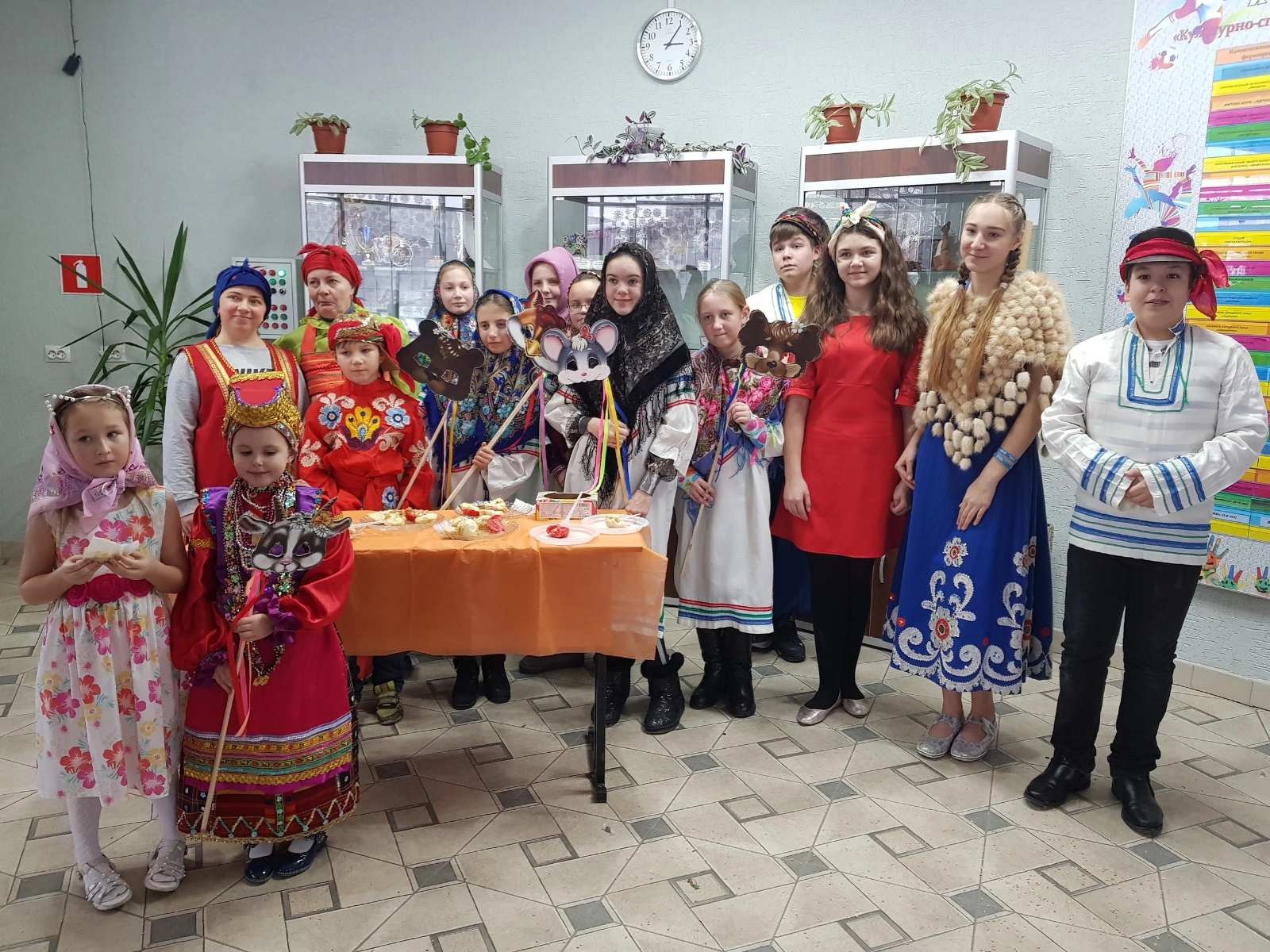 Дети и подростки из Ближней Игуменки развивают свои актёрские навыки в театральной студии «Золотые дети».