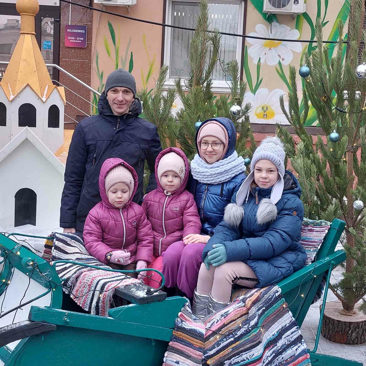 Мальчишки и девчонки Белгородского района продолжают участвовать в традиционных акциях «Добрая суббота» и «Семейных клуб выходного дня»