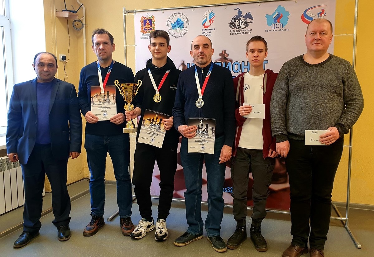 Даниил Волошкин триумфально одержал победу на чемпионате ЦФО по блицу среди мужчин.