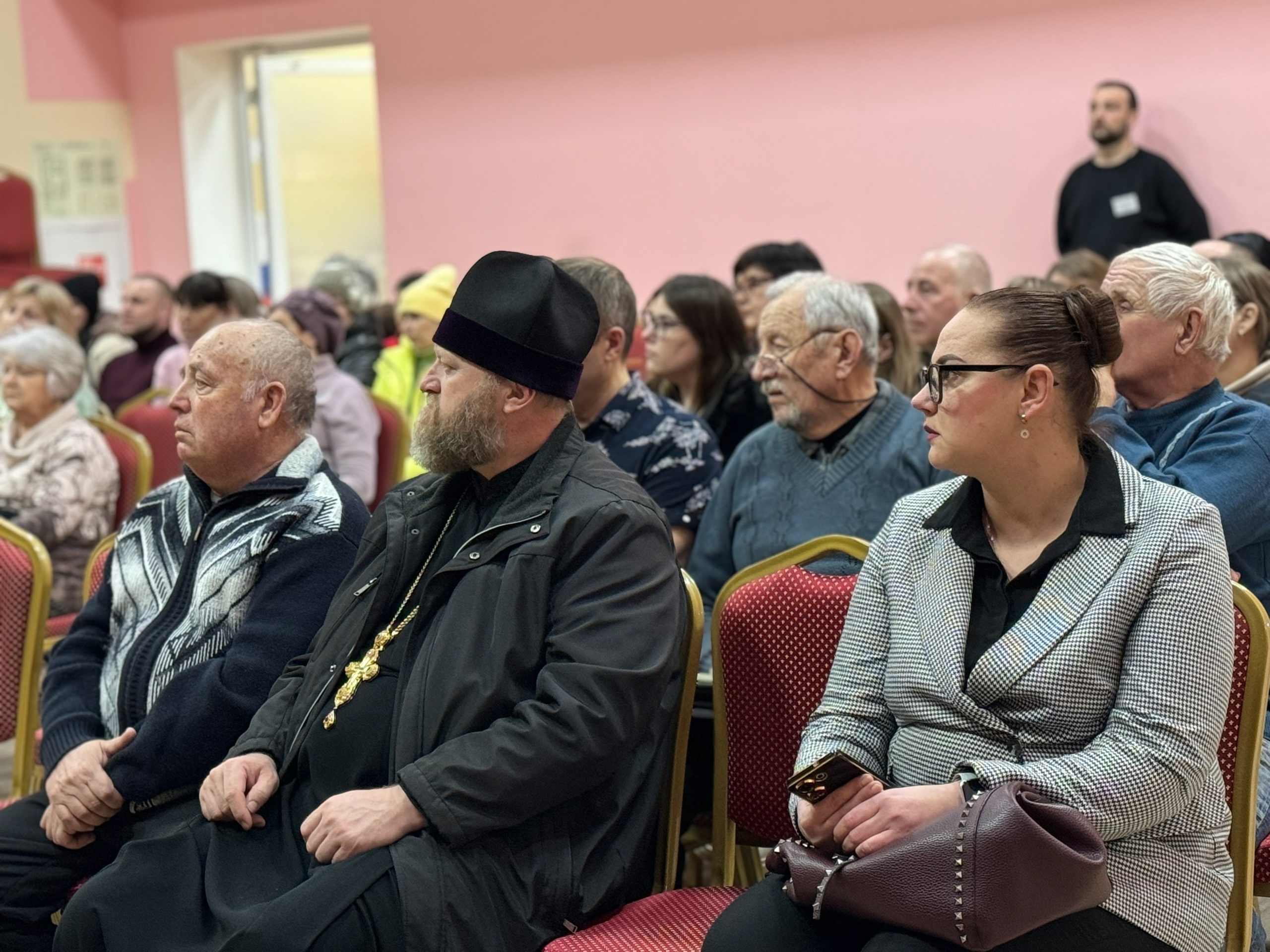 В Весёлолопанском поселении прошла встреча с жителями.