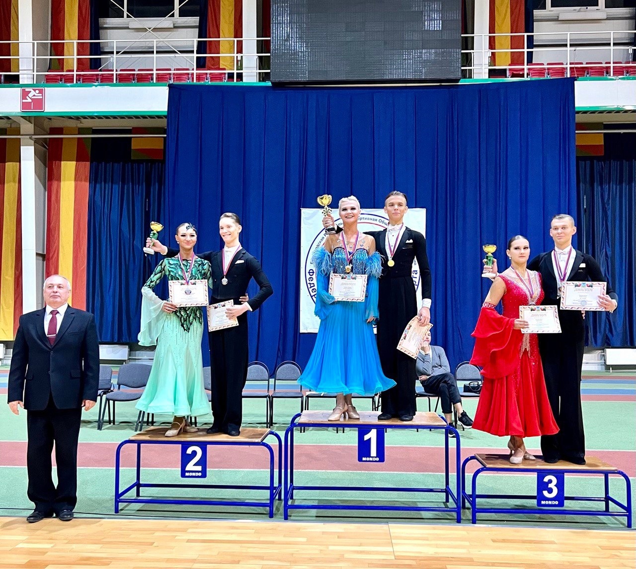 Ансамбли и объединения Белгородского района завоевали призовые места в региональном чемпионате и первенстве по танцевальному спорту.