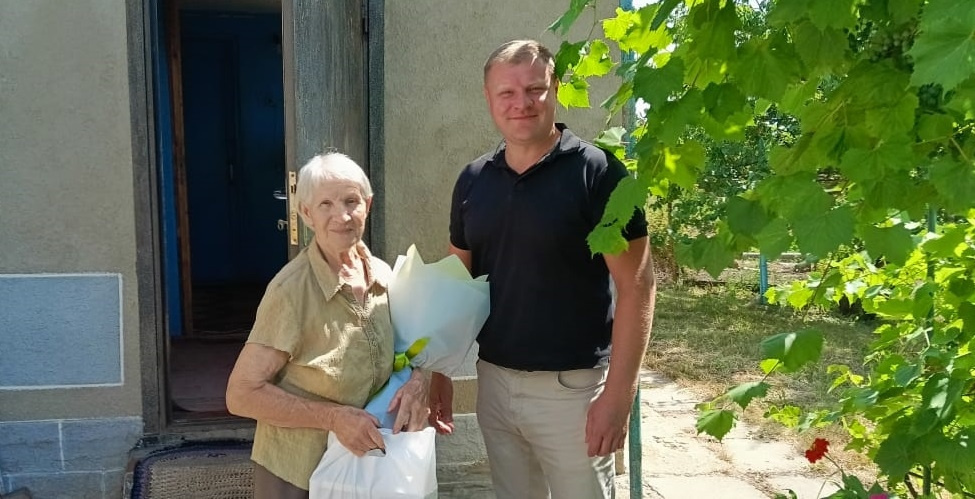Валентина Максимовна Суворова отметила свой 90-й день рождения.
