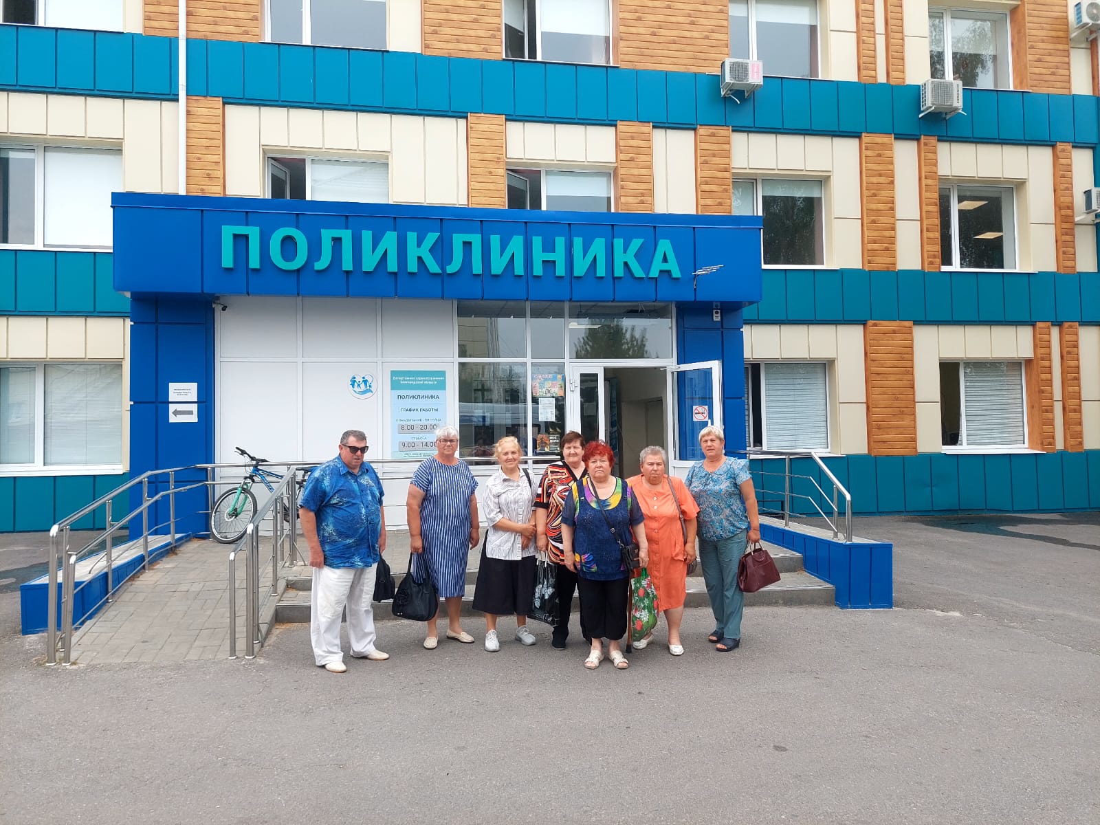 Более 1700 жителей Белгородского района старше 65 лет воспользовались услугой доставки в медицинские учреждения.