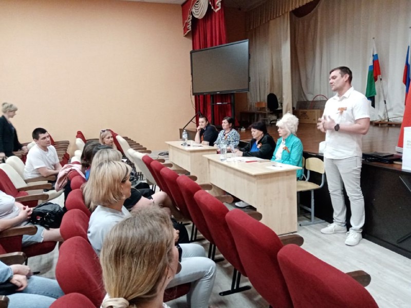 В Северной СОШ №2 прошла открытая встреча с учениками и родителями в формате «вопрос-ответ».