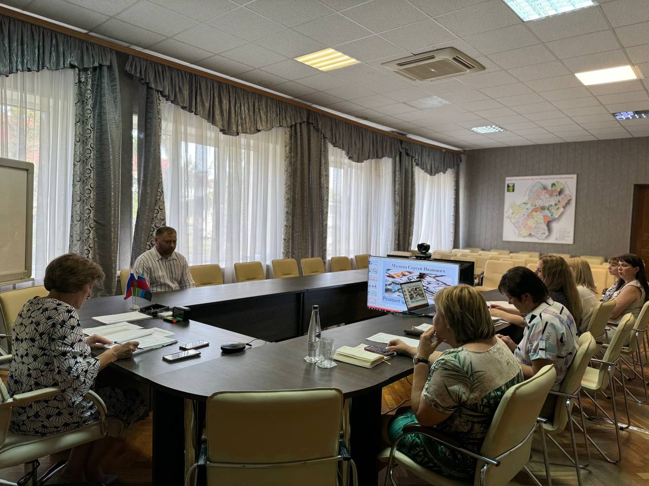 В Белгородском районе прошло заседание комиссии по рассмотрению социальных контрактов.