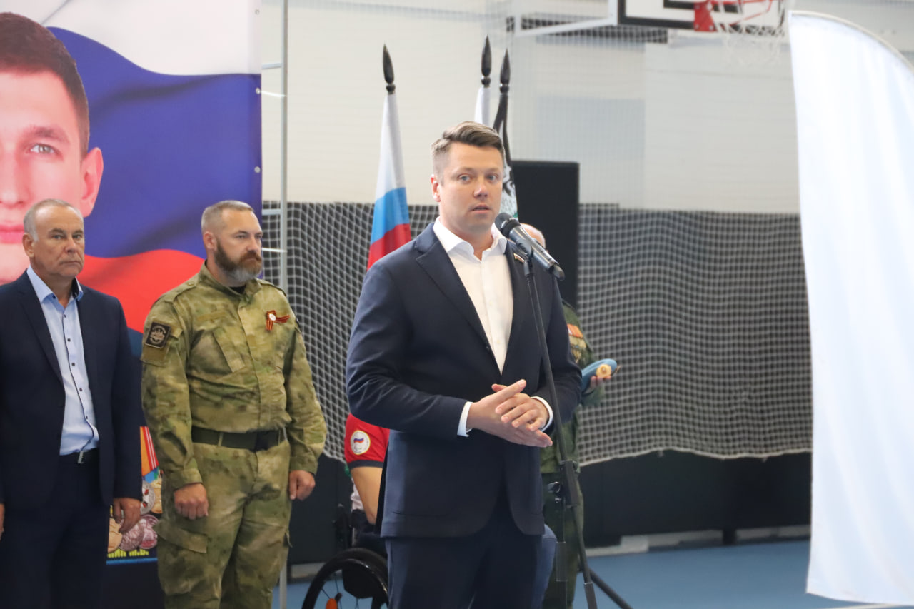 В спортивном комплексе «Победа» посёлка Майский прошёл турнир по лазерному бою памяти гвардии ефрейтора Максима Соснина.