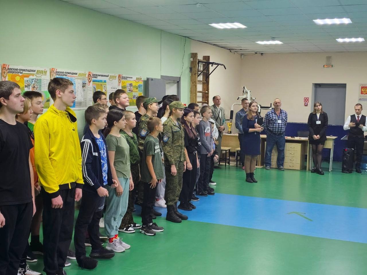 В преддверии Дня народного единства в Белгородском районе прошло первенство по лазертагу.