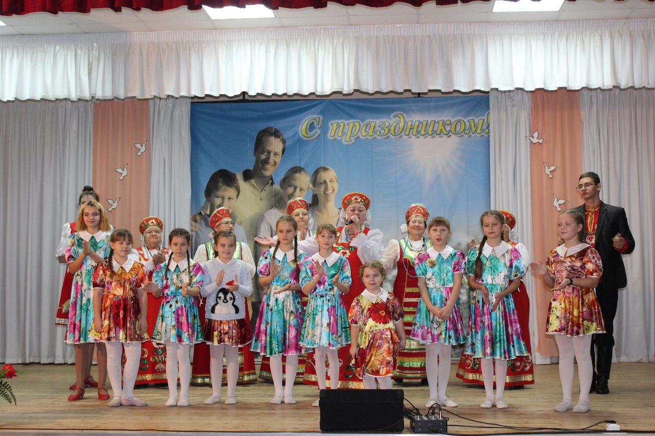 В городских и сельских поселениях Белгородского района ярко и весело отметили День матери
