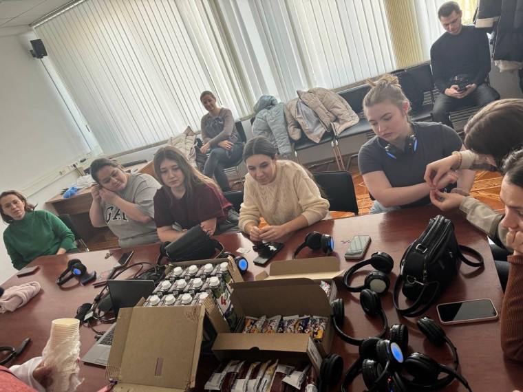 Студенты Белгородского ГАУ получили ценный опыт на молочном комбинате. Студенты Белгородского ГАУ получили ценный опыт на молочном комбинате.