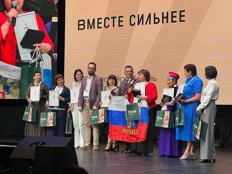 Наши юные борцы вновь доказали своё мастерство, завоевав множество медалей на двух соревнованиях. Наши юные борцы вновь доказали своё мастерство, завоевав множество медалей на двух соревнованиях.