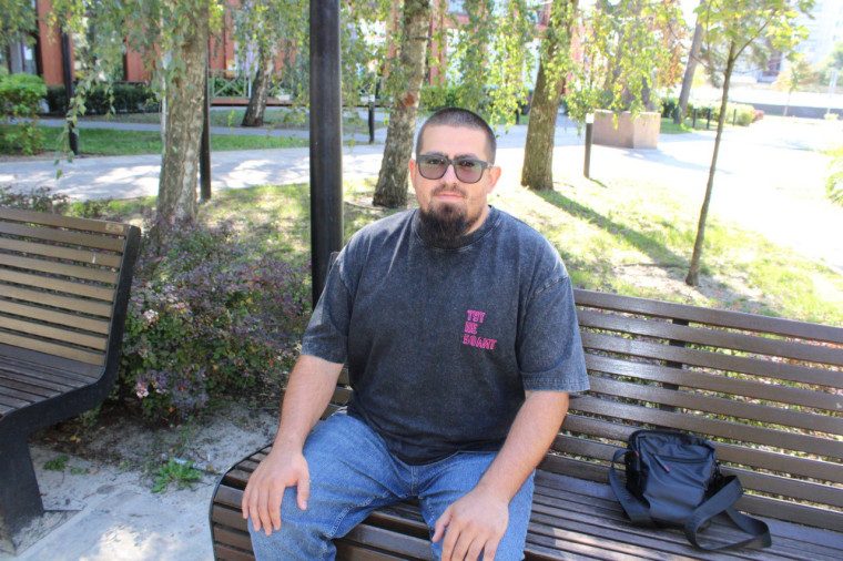 Житель посёлка Разумное заключил соцконтракт и смог открыть массажный кабинет.