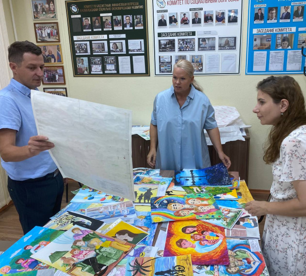 Подведены итоги детского регионального конкурса рисунков, посвящённого Дню семьи, любви и верности «Семья – мое богатство».. Подведены итоги детского регионального конкурса рисунков, посвящённого Дню семьи, любви и верности «Семья – мое богатство»..