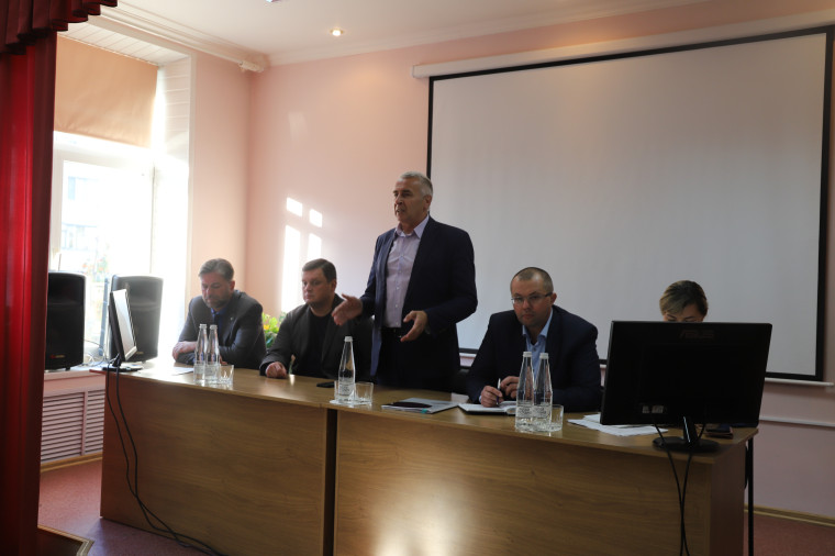 В Разумном состоялись общественные слушания для обсуждения новой маршрутной сети.