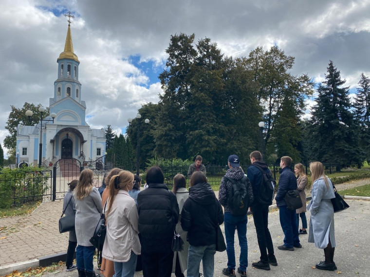 Для студентов 1 курса Белгородского ГАУ провели обзорную экскурсию по селу Бессоновка.