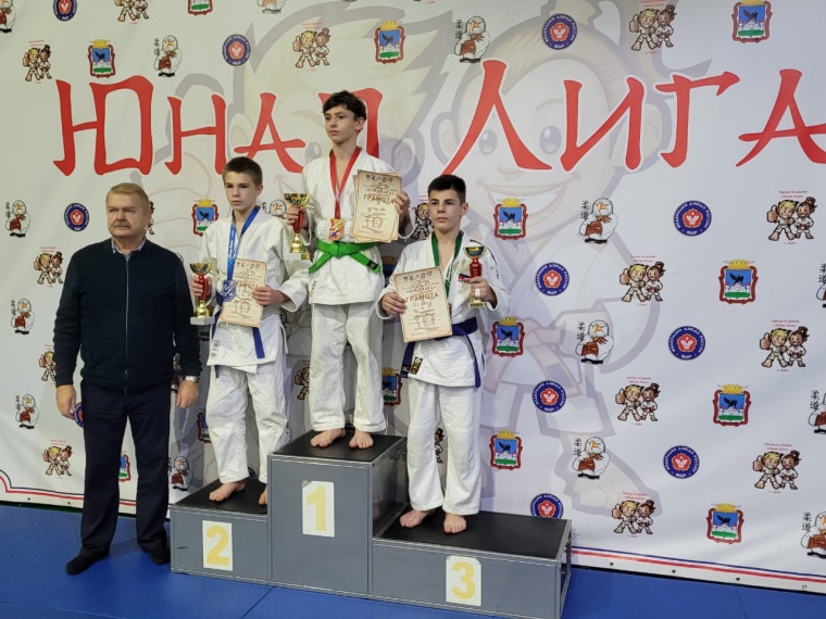 Спортсмены детско-юношеской спортивной школы продолжают завоёвывать почётные места в соревнованиях. Спортсмены детско-юношеской спортивной школы продолжают завоёвывать почётные места в соревнованиях.