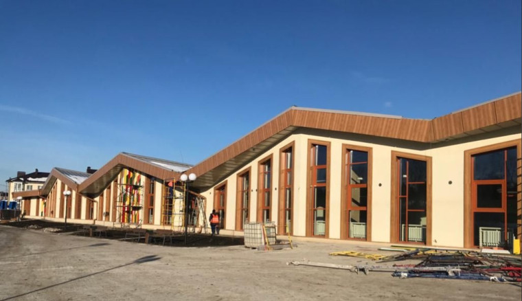 Завершается строительство начальной школы на 100 мест в микрорайоне «Парус» села Репное.