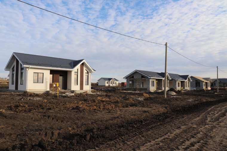 В Белгородском районе продолжается строительство комфортабельных домов для многодетных семей.